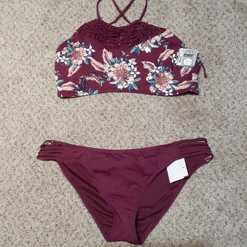☀️🏖 NWT Ambrielle large purple bikini set, $96.00